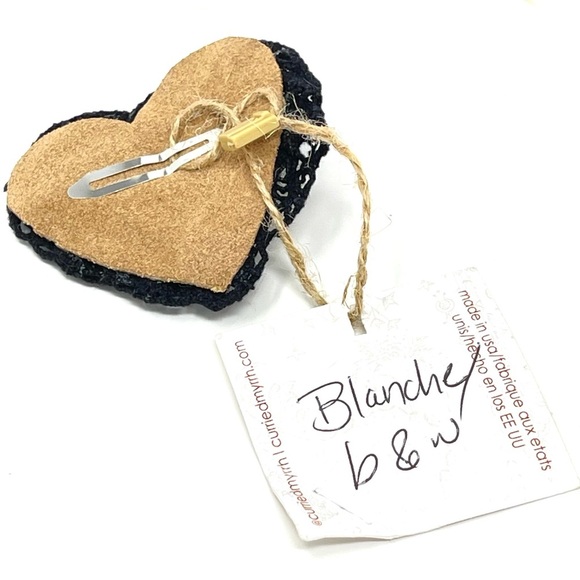New Free People x Curried Myrrh Blanche Heart Black Clip - Picture 7 of 8